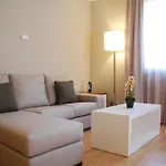 酒店 & Golden Barcelona 巴尔罗马内斯