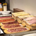 & Golden Barcelona 4* 巴尔罗马内斯